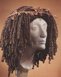 Pharaohs Egypt Ancient Egypt On Instagram Wig Of Nany With Wreath Of Persea Leaves And Lotus Petals The Wig Is Egyptian Hairstyles Hair Pieces Hair Styles