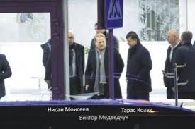 Громадський діяч економіст марафонець політик фінансист. Ukraina Vvela Sankcii V Otnoshenii Samoletov Na Kotoryh Medvedchuk I Kozak Letali V Rossiyu Portal Novostej Lb Ua