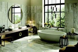 I dettagli di design sono fondamentali quando si decide di arredare un bagno di lusso poiché contribuiscono a rendere la stanza ancora più elegante e fungono da elemento distintivo della casa. Bagno Di Lusso Ecco Alcuni Consigli Per Ricrearlo A Casa Tua