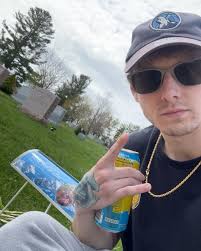 wade Barron (@wadebarron) • Instagram photos and videos