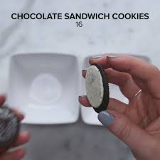 This Recipe For Cookies And Creme Brulee Is So Easy Anyone Can Do It Video Video Food Recipes Yummy Food