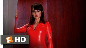 Scooby Doo 2: Monsters Unleashed (4/10) Movie CLIP - Velma Gets Hot (2004)  HD - YouTube