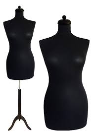 Nous recherchons des mannequins fille et femme pour défilé robe haute couture française… Paspoppen