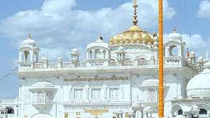 It lies in an upland region on the banks of the godavari river. Sachkhand Gurudwara Of Nanded District Nanded Government Of Maharashtra India
