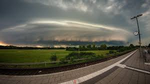 Ein kurzes, aber heftiges unwetter hat den süden und osten deutschlands heimgesucht. Monstergewitter Bringt Grosshagel Schwere Unwetter Im Norden Von Deutschland