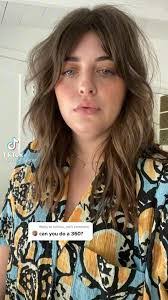 Steph Barr's Instagram, Twitter & Facebook