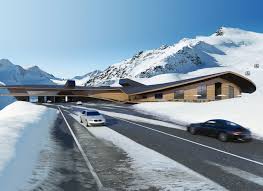 Passo del rombo) liegt auf einer höhe von 2.474 m und ist ein grenzpass zwischen österreich (bundesland tirol) und italien (provinz… Timmelsjoch S Futuristic New Toll Station Driveeuropenews