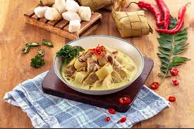 Hidangan ini akan memberi cita rasa pedas yang membuat menu ketupat dan opor ayam semakin nikmat. 7 Resep Opor Ayam Lebaran Nusantara Blog Ruparupa