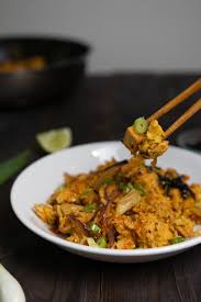 Veganer Gebratener Reis Mit Kimchi Asiatisches Rezept Rezept In 2021 Asiatische Rezepte Kimchi Gebratener Reis