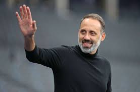 Maybe you would like to learn more about one of these? Grusst Von Platz Sieben Der Bundesligatabelle Vfb Trainer Pellegrino Matarazzo Stuttgarter Nachrichten
