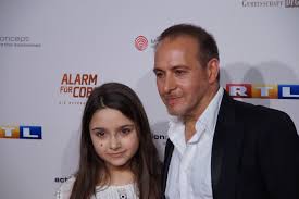 Erdoğan atalay haberleri en güncel gelişmeler ve son dakika haberler. Datei Pauletta Pollmann Und Vater Erdogan Atalay Premiere Von Der 300 Folge Alarm Fur Cobra 11 Jpg Wikipedia