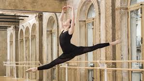 Il est possible à tout moment de passer commande. Tenue Danse Classique Et Accessoires Decathlon