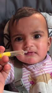 How to Feed Pedialyte to Babies