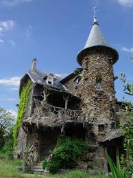 La Maison De Sorciere Collonges La Rouge France Maison De Sorciere Abandoned House Maison Hantee