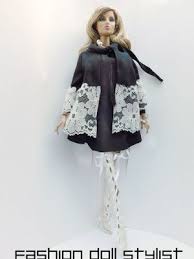 Barbie Klasik Panosundaki Pin