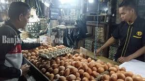 Telur masin homemade rasanya lebih sedap dari yang kita beli atau makan di kedai. Harga Telur Ayam Ras Rp 22 000 Per Kilo Di Kota Banjarmasin Stok Kembi Normal Pascalebaran Banjarmasin Post