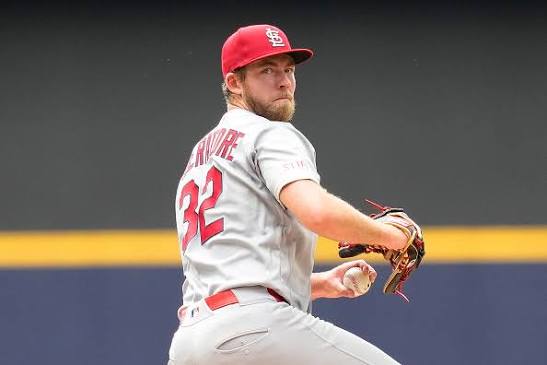 The St. Louis Cardinals have signed Bligh Madris to a minor league  contract. The utility player has 247 extra-base hits along with 403 RBI  throughout his minor league career.