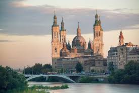 Zaragoza is a warm and inviting city strategically located between madrid, barcelona, bilbao, valencia and toulouse. Zaragoza Private Tour Mit Einem Lokalen Fuhrer 2021 Saragossa Tiefpreisgarantie