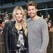 Find the perfect valentina pahde stock photos and editorial news pictures from getty images. Valentina Pahde Und Raul Richter Trennung Valentina Pahde Gzsz Parchen
