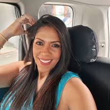 Gina Correa (@ginacorreahils)