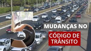 Para os motociclistas, a nova lei restringe a circulação de crianças na garupa das motos. Cnh Cadeirinha Farol Veja Mudancas Na Lei De Transito Que Comecam A Valer Nesta Segunda Politica G1
