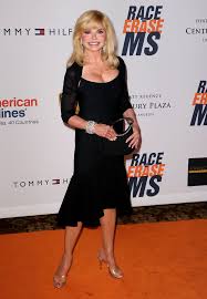 Loni anderson plastic surgery before and after photos, loni anderson measurements, bra size, loni anderson breast implants, . Loni Anderson Stars Who Have Had Breast Implants Removed Zimbio