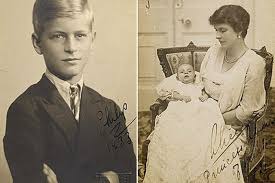 commentando la recessione del 1981 alcuni anni fa. Foto Antiche Della Famiglia Reale