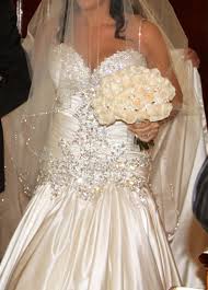 All of her gowns are custom made, allowing all brides, especially plus size brides, the ability to create a gown that works for them. Pnina Tornai Exclusive Size 14 Used Wedding Dress Nearly Newlywed