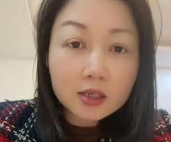 Người phụ nữ mang thai 5 lần nhưng đều không giữ được con, dáng vẻ bất lực  trên giường bệnh khiến nhiều người xót xa