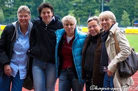 Die forderungen der gruppe fußball kann mehr, der unter anderem auch. 50 Jahre Frauenfussball