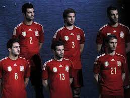Mas a iniciativa teve uma grande influência por parte de torcedores e amigos próximos. Camisas Da Espanha 2014 2015 Copa Do Mundo Mantos Do Futebol