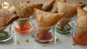 Food Fusion On Instagram When You Put Pizza And Samosa Together Then This Is What You Get Try This Pizza Samosa Re Samosa Recipe Ramzan Recipe Iftar Recipes