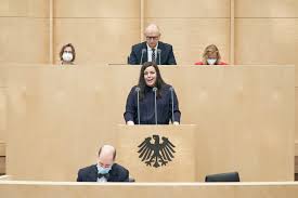 Mai 2021 um 13.45 uhr mit bundesrat @alain_berset: . Bundesrat 1002 Sitzung Am 26 Marz 2021