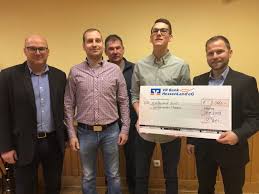 Seine zurzeit höchsten stadtpunkte von 6,75 hat das maklerbüro mit einem zugewinn von 2,87 in der stadt kirchhain erreicht. Vr Bank Hessenland Unterstutzt Vereinsleben In Meiches Vr Bank Hessenland Eg