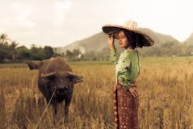 Berbicara tentang peribahasa sunda, pastinya kebanyakan hanya masyarakat sunda yang mengetahuinya. 19 Kata Kata Mutiara Bahasa Sunda Kahirupan Guratgarut