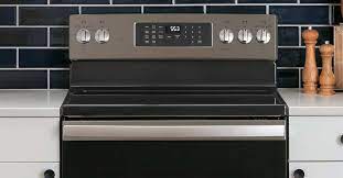 The difference between electric range types: The Best Electric Stoves And Ranges For 2021 Reviews By Wirecutter