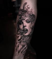 MEDUSA- One big session 🙌🏻 #medusatattoo #inked #thepigmentgallery  #realistictattoo #tattooartist