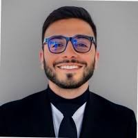 100+ perfiles de «Ricardo Franco»