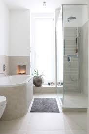 Unsere reich­haltige pro­duk­t­palette kann sich sehen lassen! Masterbad Mit Einbau Einer Zusatzlichen Dusche Modern Badezimmer Berlin Von Babette Kempfer Raumkonzepte