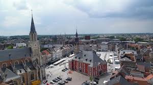 Beleef hoe een gewone wandeling een onvergetelijke ervaring kan worden. Bezoek Tijdens Sint Truiden By Lights Reizigersbeoordelingen Abdijtoren Tripadvisor