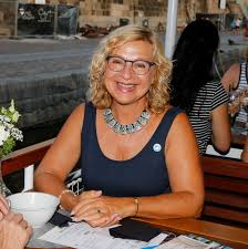 Ordinace v růžové zahradě 2 je původní český televizní seriál z lékařského prostředí, natáčený televizní společností nova. Jana Paulova Utece Snad Od Sveho Manzela Za Zenatym Milencem Rf Hobby Cz