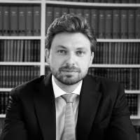 Dr. Johannes Makepeace