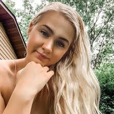 Sophie Snider's Instagram, Twitter & Facebook