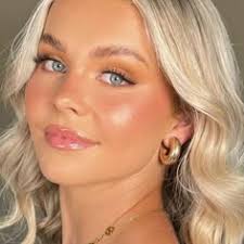 Tess Mason (tesscarlson1)