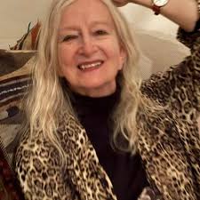 Lesley Richardson (@Leleyland)