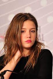 Short Punk Hairstyle Women Womens Hairstyles Hair Styles Long Hair Styles
