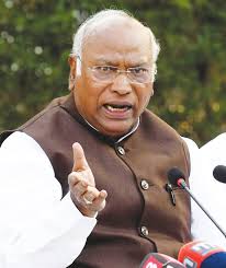 BRIEFLY Wreath laying ceremony held for Pahalgam terror attack victims;  Amit Shah meets survivors