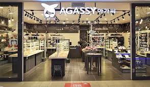 Apple store adalah jaringan toko eceran yang dimiliki dan dioperasikan oleh apple inc. Shop 1 Utama Shopping Centre
