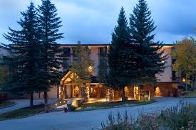 0,8 km naar aspen snowmass. Snowmass Village Hotels The Stonebridge Inn Overview