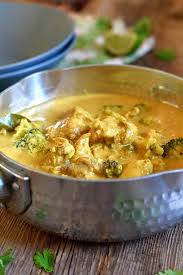 Une Delicieuse Recette De Curry Indien De Poulet Au Lait De Coco Du Poulet Avec Une Sauce Cremeuse Parf Recette Poulet Curry Poulet Indien Poulet Lait De Coco